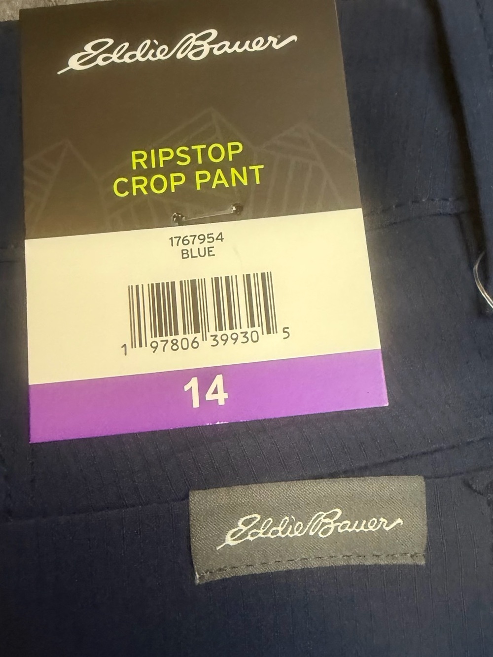 Eddie Bauer Women's Navy Blue Straight-Leg Performance Capris - Picture 10 of 10